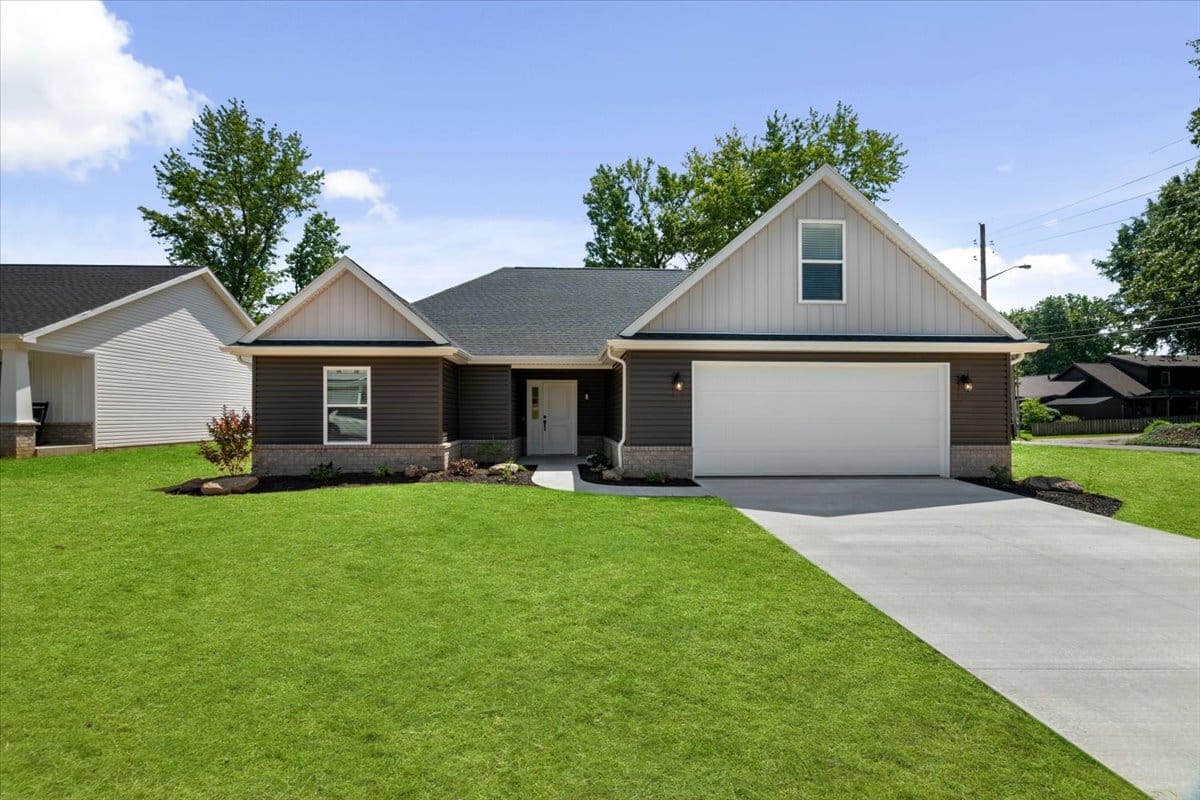 Building a new home concept Reinbrecht home