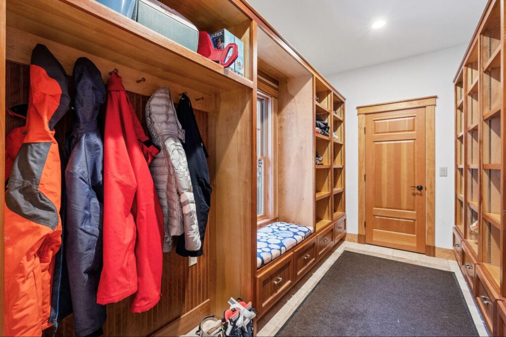 Stylish entryway with organized storage for a cozy, welcoming atmosphere.